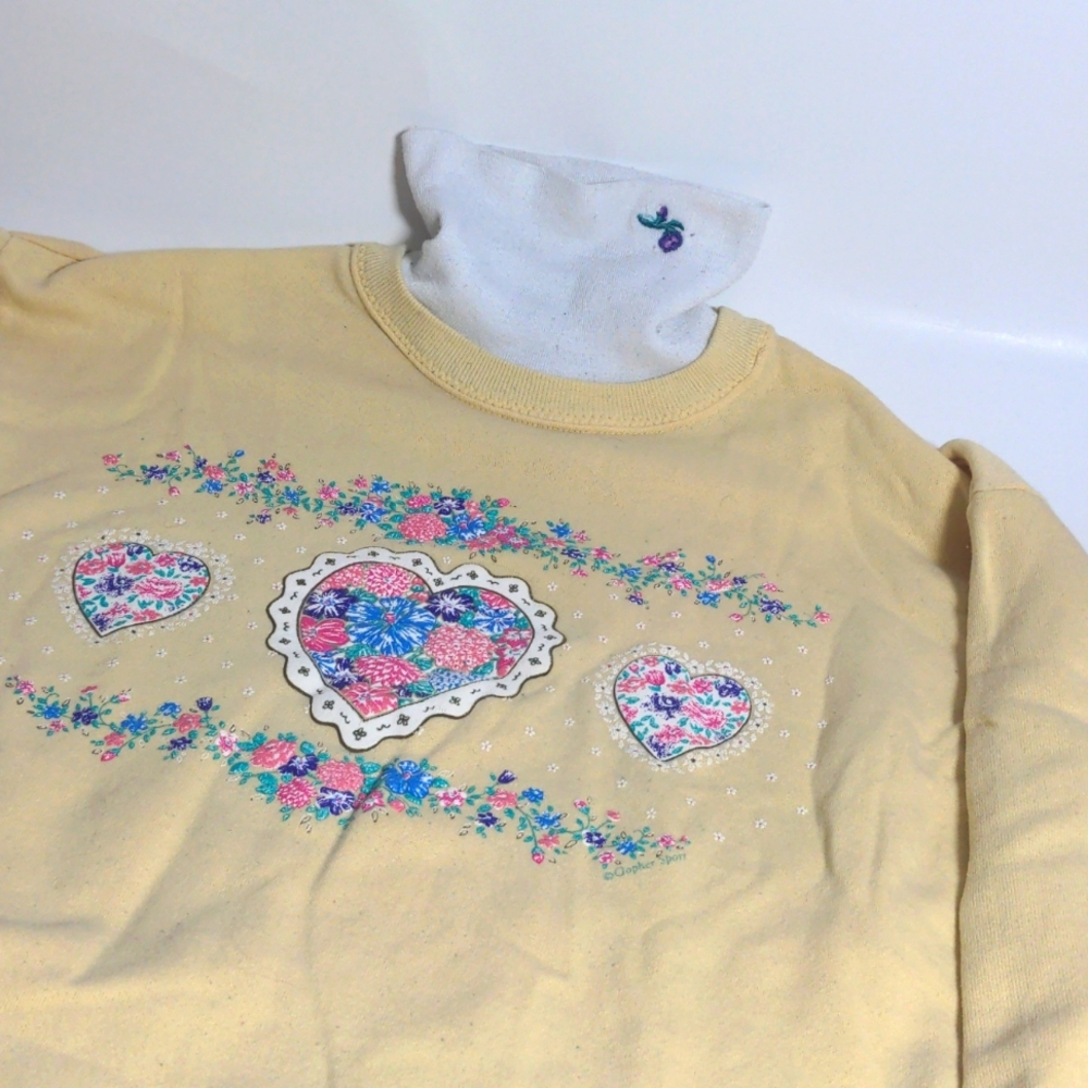 90s vintage cottagecore kawaii yellow sweater turtleneck lace floral heart